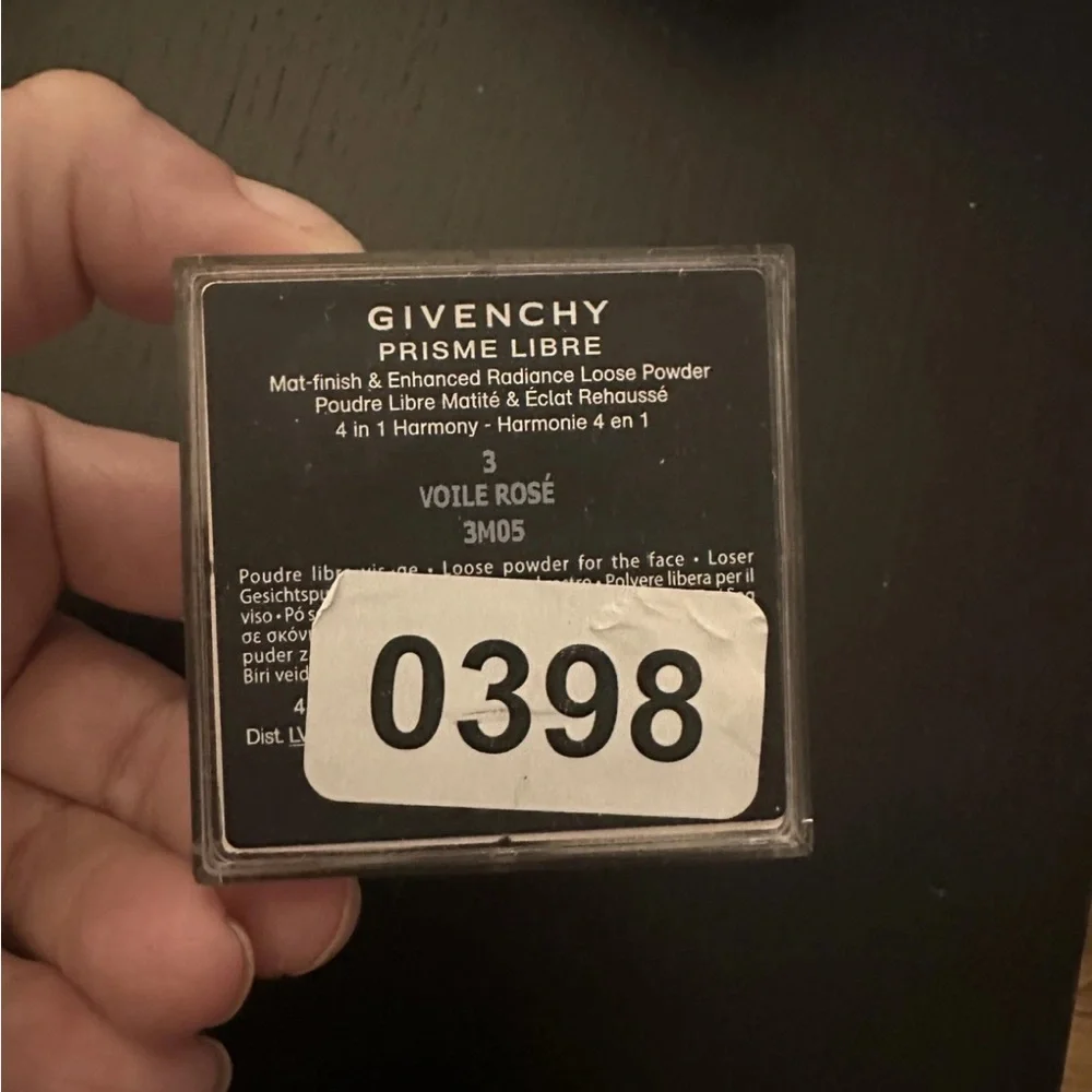 Givenchy Prisme Libre Illuminating & Color Correcting Loose Powder 03 Voile Rose
